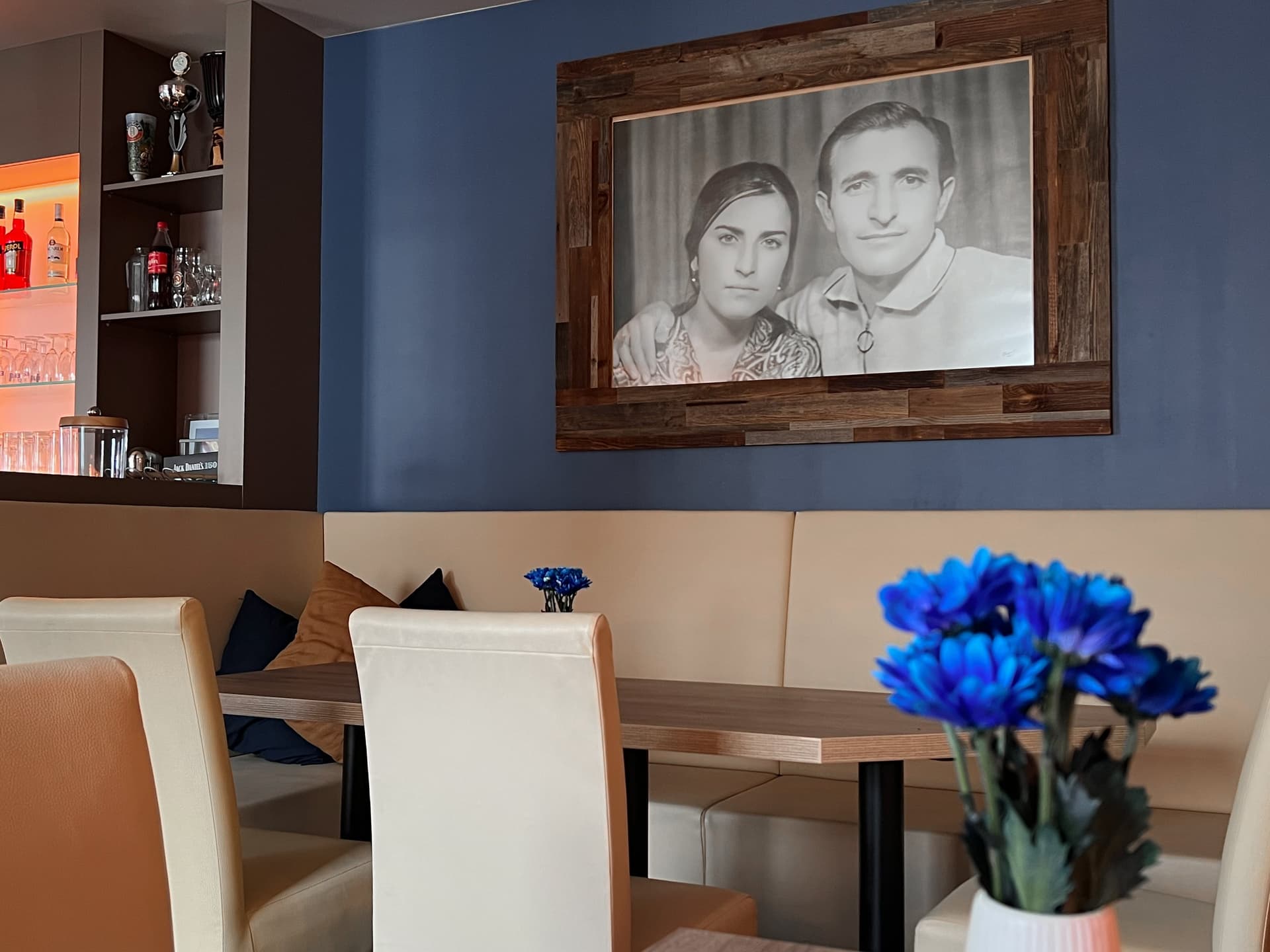 restaurant image